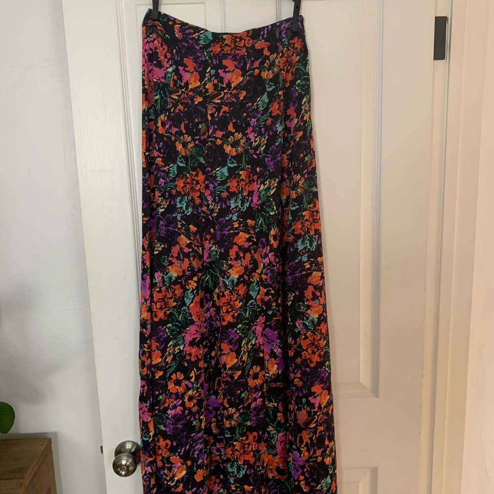 High waisted long skirt by Show me your Mumu.